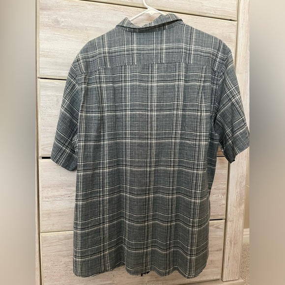 Weatherproof gray plaid shirt - Picture 2 of 7